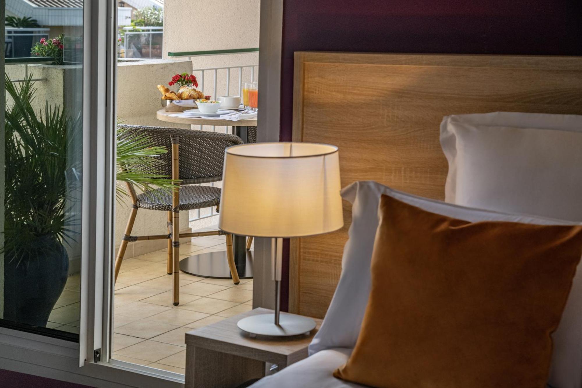 Hotel Amarante Cannes Exterior photo