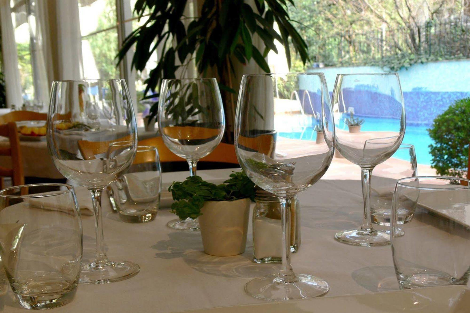 Hotel Amarante Cannes Restaurant photo